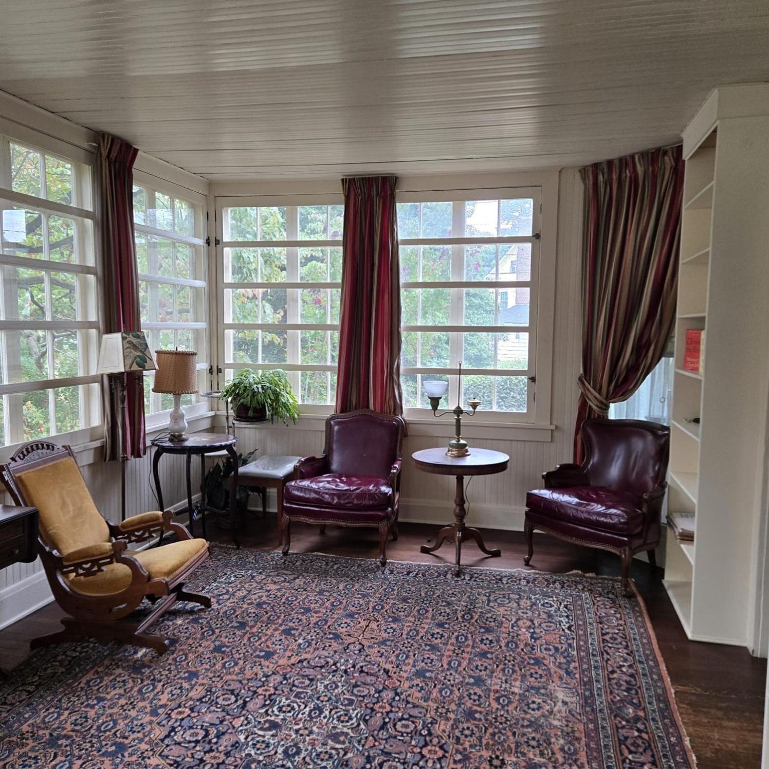 The White House Hotel Плейнфийлд Екстериор снимка