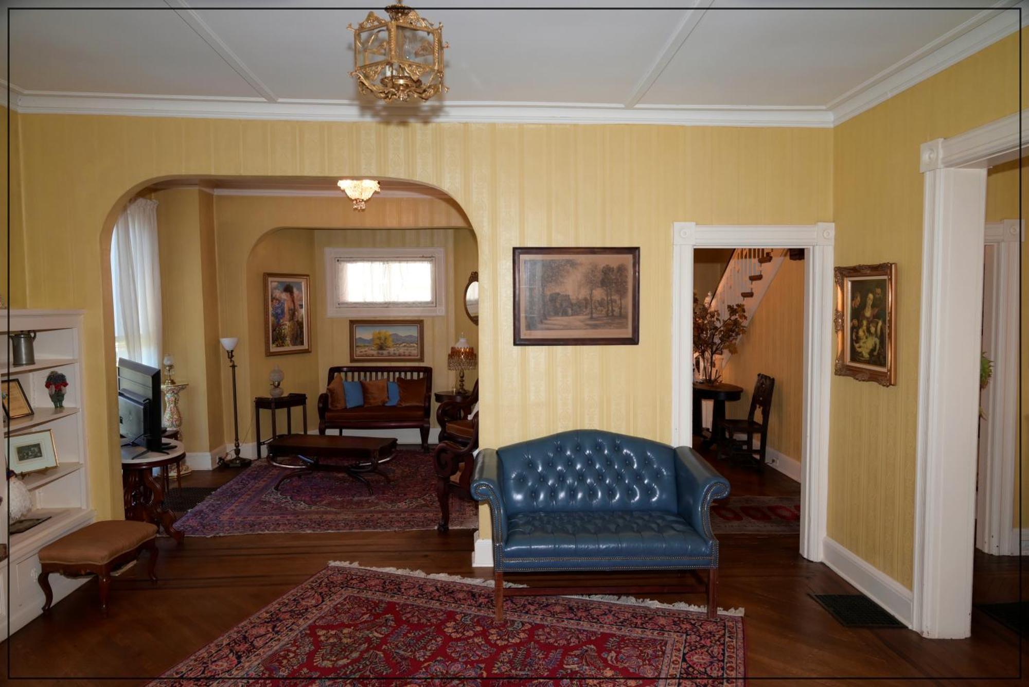 The White House Hotel Плейнфийлд Екстериор снимка